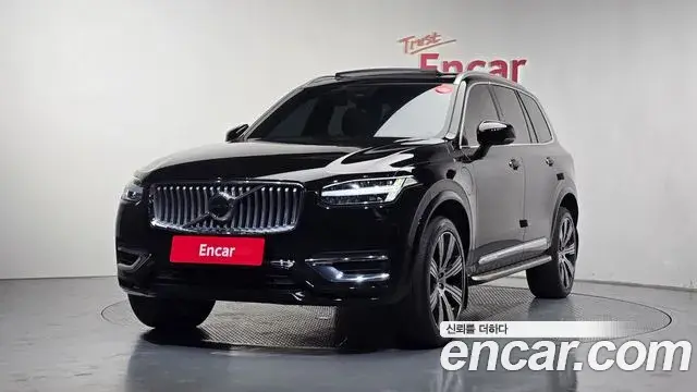 Volvo XC90 2022 — ფოტო 34/37