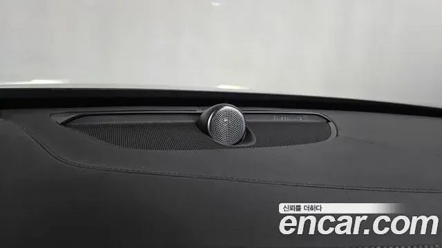 Volvo XC90 2022 — ფოტო 35/37