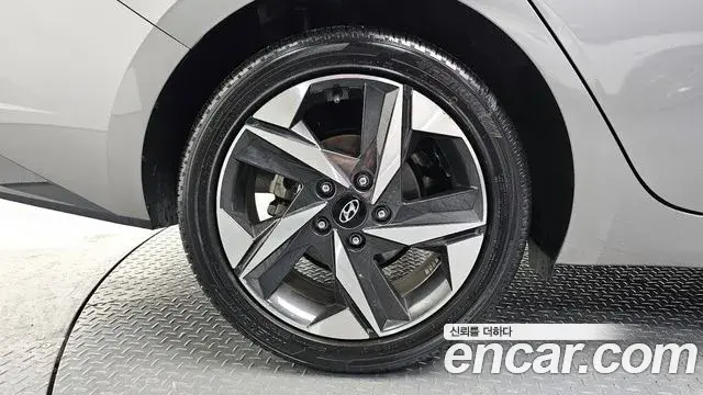 Hyundai The New Avante Hybrid 2020 — Şəkil 1/32