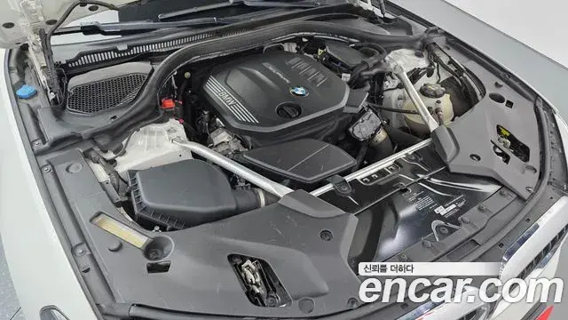 BMW 5 Series 2019 — ფოტო 13/20