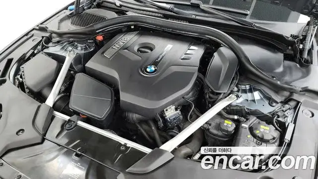 BMW 5 Series 2018 — Photo 6/20