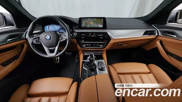 BMW 5 Series 2018 — Photo 12/20