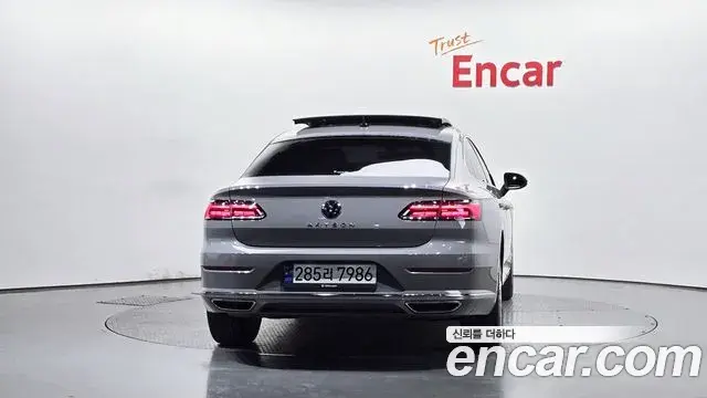 Volkswagen Arteon 2023 — Şəkil 29/31