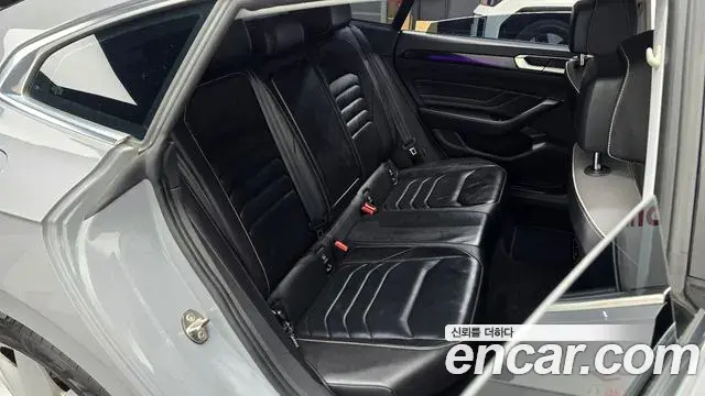 Volkswagen Arteon 2023 — Şəkil 8/31