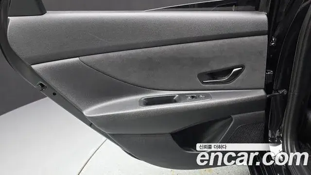 Hyundai The New Avante Hybrid 2021 — Şəkil 8/30