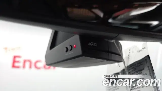 BMW 7 Series 2019 — Şəkil 18/39