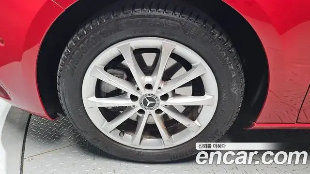 Mercedes-Benz A-Class 2019 — Şəkil 24/30