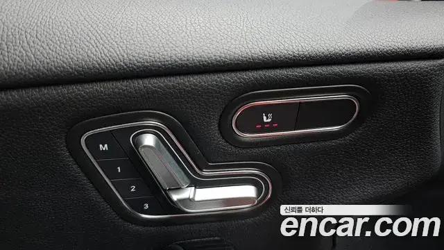 Mercedes-Benz A-Class 2019 — Şəkil 1/30