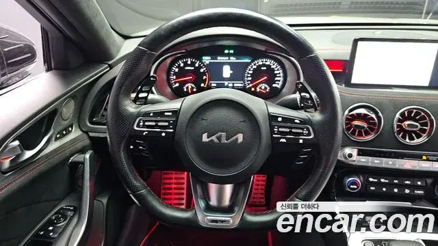 Kia Stinger 2022 — Фото 12/20