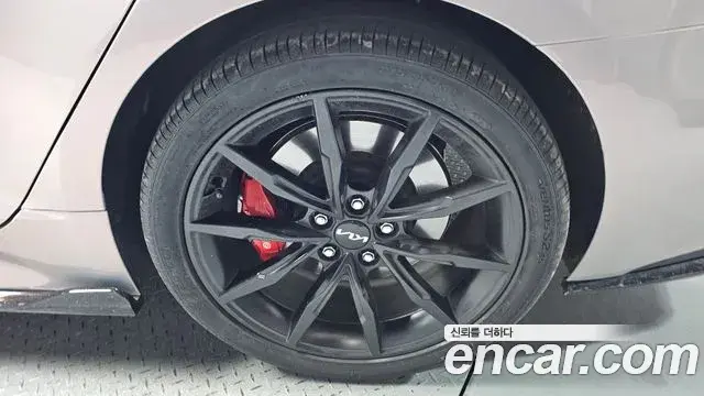 Kia Stinger Meister 2022 — Photo 6/37