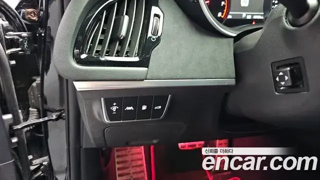 Kia Stinger Meister 2022 — Photo 19/37