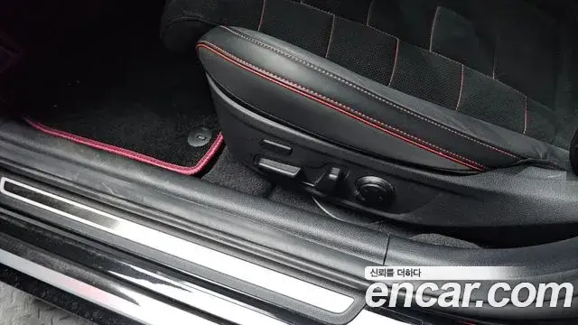 Kia Stinger Meister 2022 — Photo 37/37