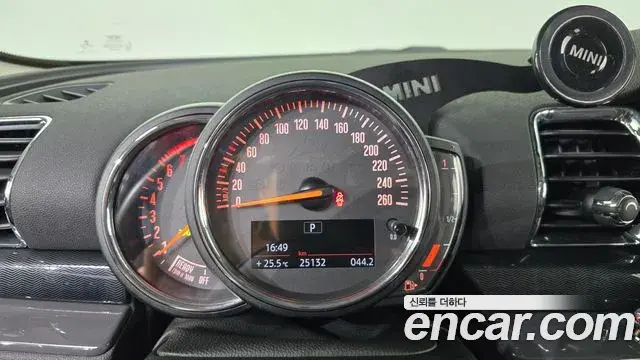 Mini Cooper Clubman 2020 — Photo 8/20
