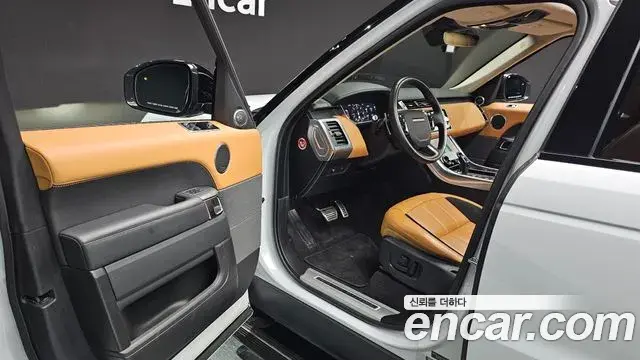 Land Rover Range Rover Sport 2019 — ფოტო 18/20