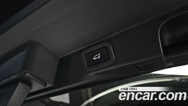 Land Rover Range Rover Sport 2019 — ფოტო 19/20