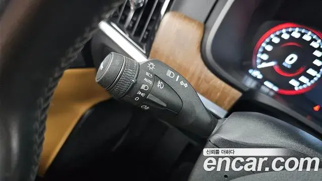 Volvo V90 Cross Country 2021 — ფოტო 34/36