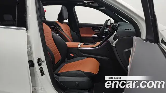 Mercedes-Benz GLC-Class 2025 — Фото 10/20