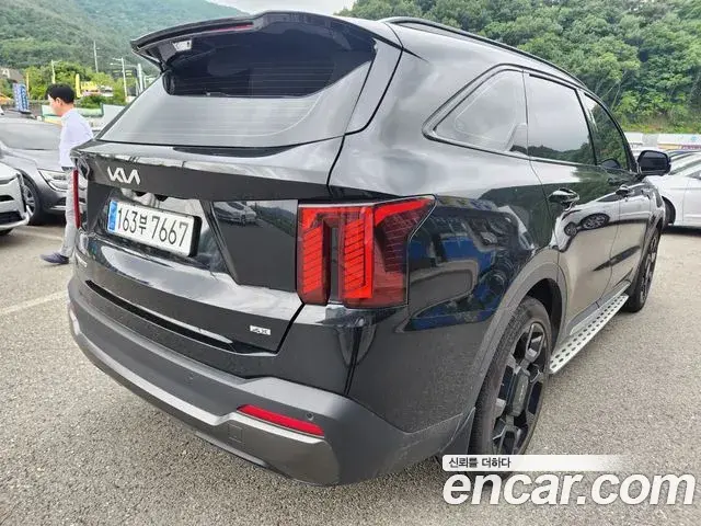 Kia Sorento 2023 — Фото 2/20