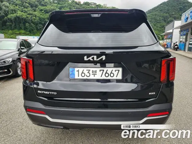 Kia Sorento 2023 — Фото 3/20
