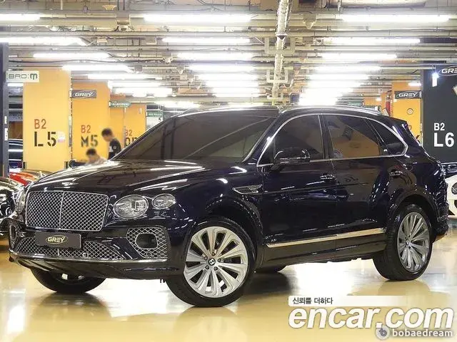 Bentley Bentayga 2022 — Şəkil 11/20