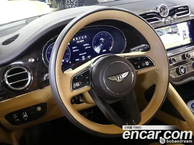 Bentley Bentayga 2022 — Şəkil 18/20