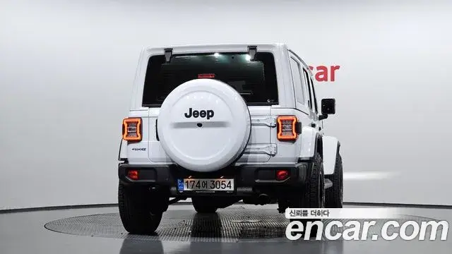 Jeep Wrangler 2021 — Photo 19/32