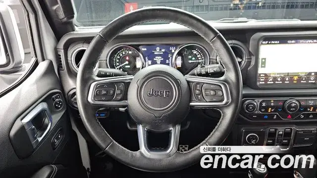Jeep Wrangler 2021 — Photo 15/32