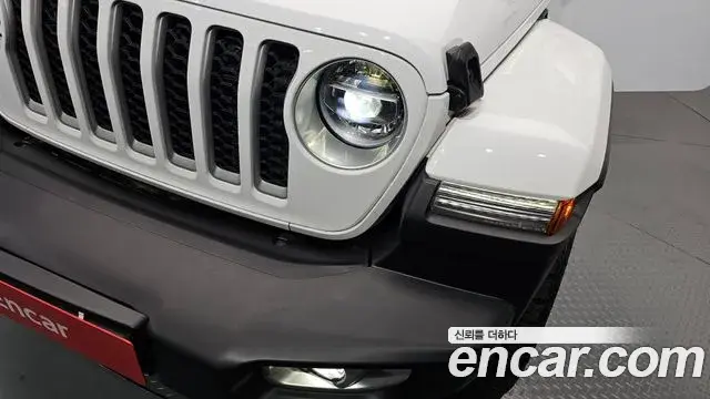 Jeep Wrangler 2021 — Photo 13/32
