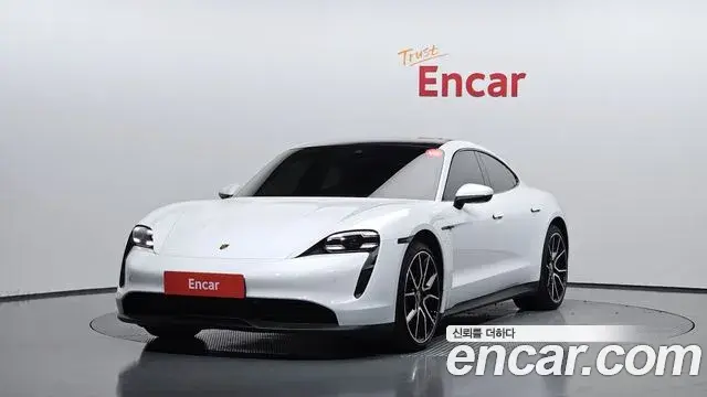 Porsche Taycan 2023 — Photo 37/38