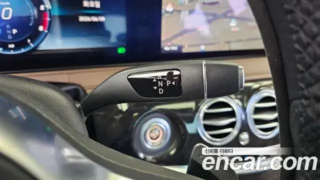 Mercedes-Benz S-Class 2018 — ფოტო 28/33