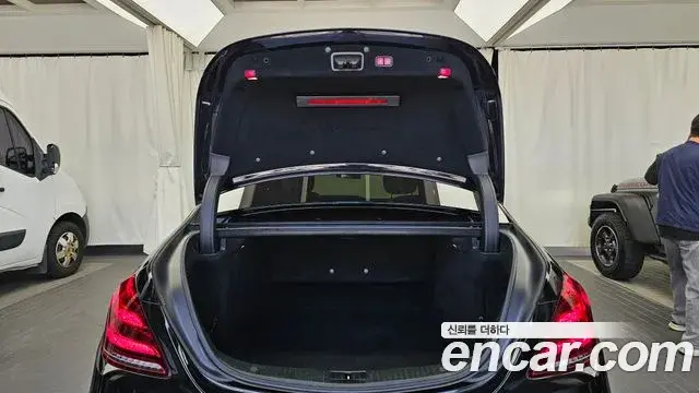 Mercedes-Benz S-Class 2018 — ფოტო 8/33