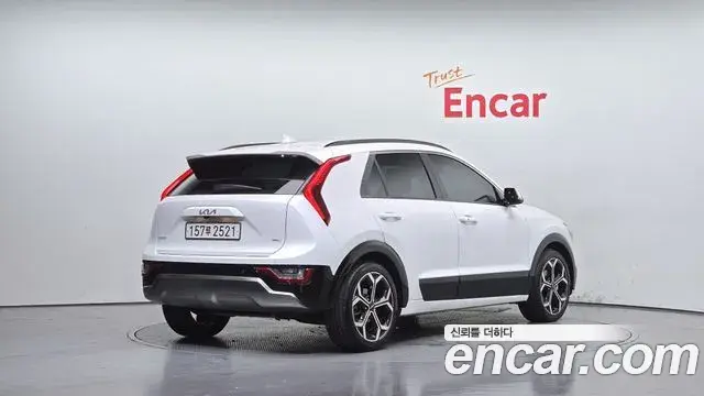 Kia Niro 2022 — Photo 16/31