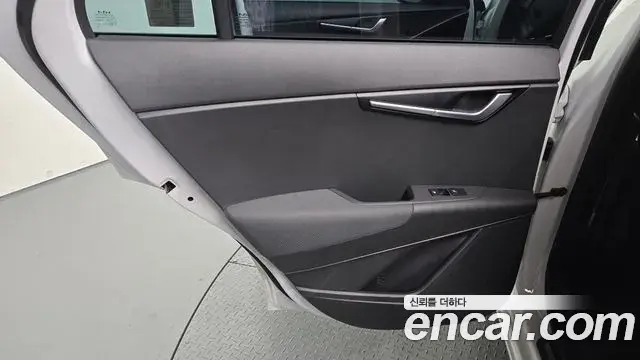 Kia Niro 2022 — Photo 3/31