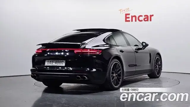 Porsche Panamera 2018 — Şəkil 16/20