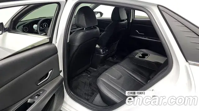 Hyundai The New Avante Hybrid 2020 — Photo 17/20