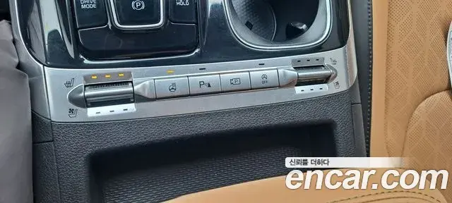 Kia Carnival 2021 — Photo 12/20