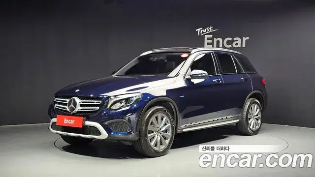 Mercedes-Benz GLC-Class 2018 — Photo 3/30