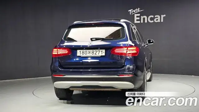 Mercedes-Benz GLC-Class 2018 — Photo 22/30