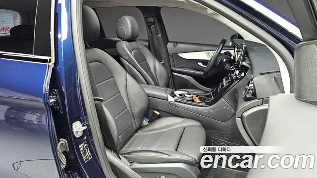 Mercedes-Benz GLC-Class 2018 — Photo 14/30