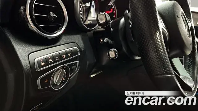 Mercedes-Benz GLC-Class 2018 — Photo 25/30