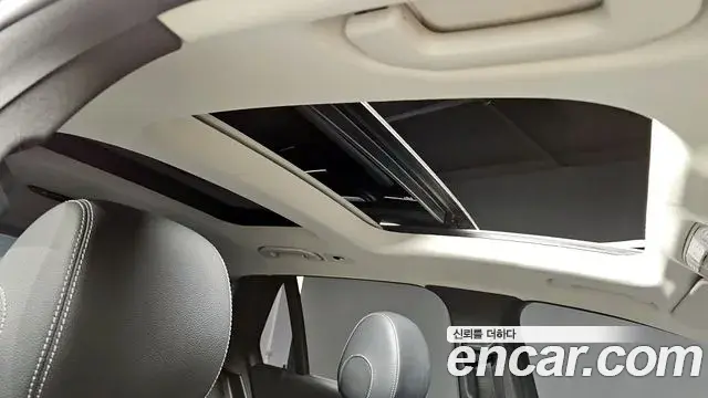 Mercedes-Benz GLC-Class 2018 — Photo 16/30