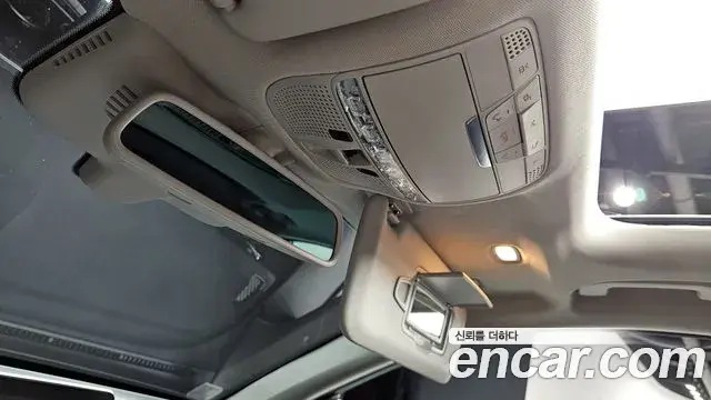 Mercedes-Benz GLC-Class 2018 — Photo 28/30
