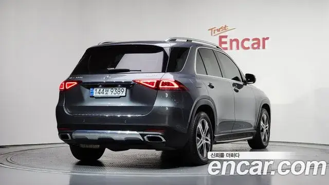 Mercedes-Benz GLE-Class 2020 — ფოტო 14/20