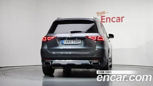 Mercedes-Benz GLE-Class 2020 — ფოტო 4/20