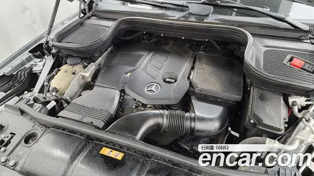 Mercedes-Benz GLE-Class 2020 — ფოტო 15/20