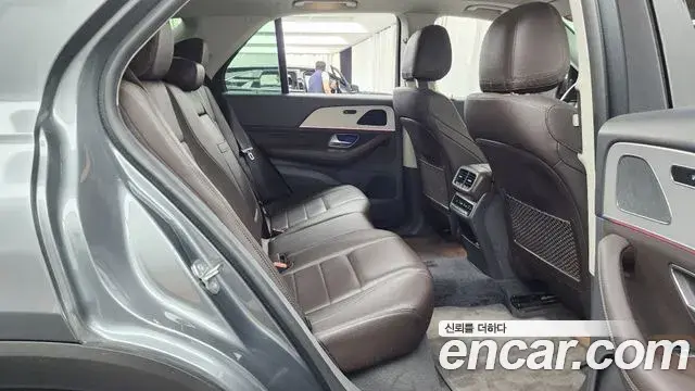 Mercedes-Benz GLE-Class 2020 — ფოტო 9/20