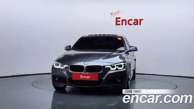 BMW 3 Series 2018 — Şəkil 9/32