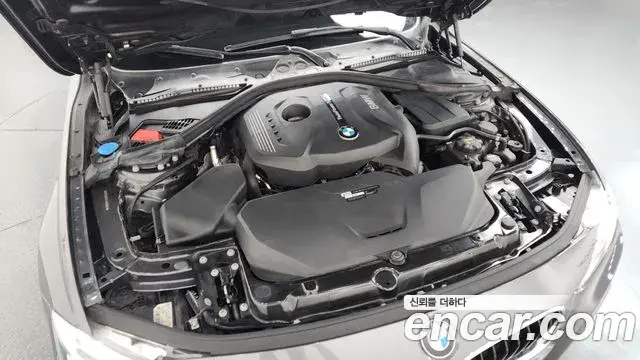 BMW 3 Series 2018 — Şəkil 10/32