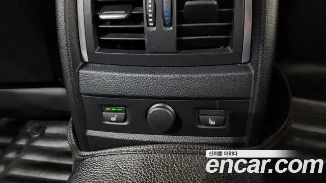BMW 3 Series 2018 — Şəkil 19/32