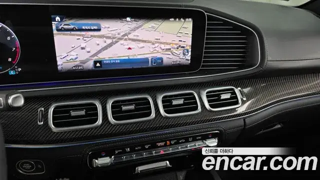 Mercedes-Benz GLE-Class 2025 — Photo 29/34